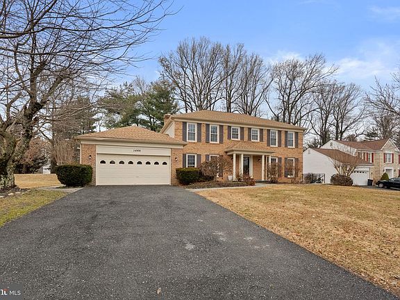 3rd image of 14908 Village Gate Dr