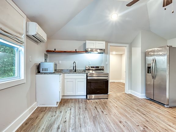 4th image of 503 E 52nd St #1
