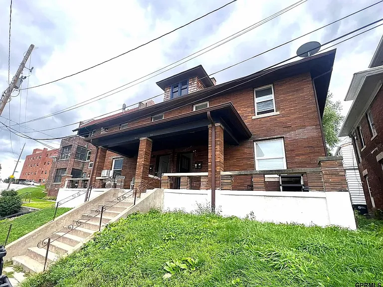 913 Forest Ave — Photo 4
