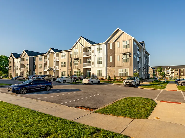Park West Apartments — Photo 36