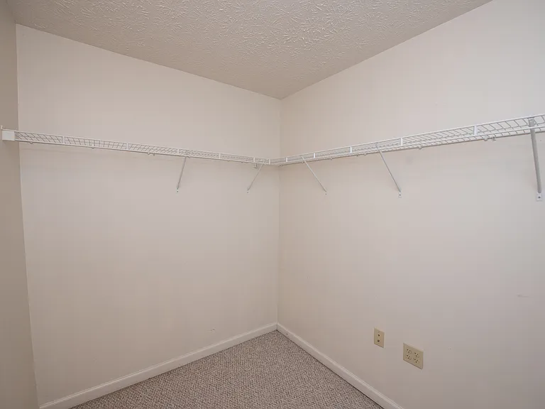 1940 Ellison Dr — Photo 16