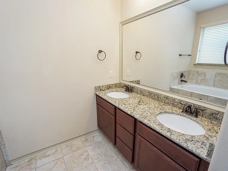 2206 Argos Dr — Photo 27