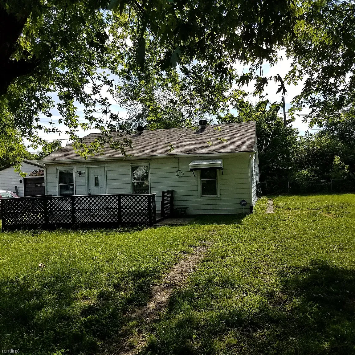 2929 S Lockburn St photo 1