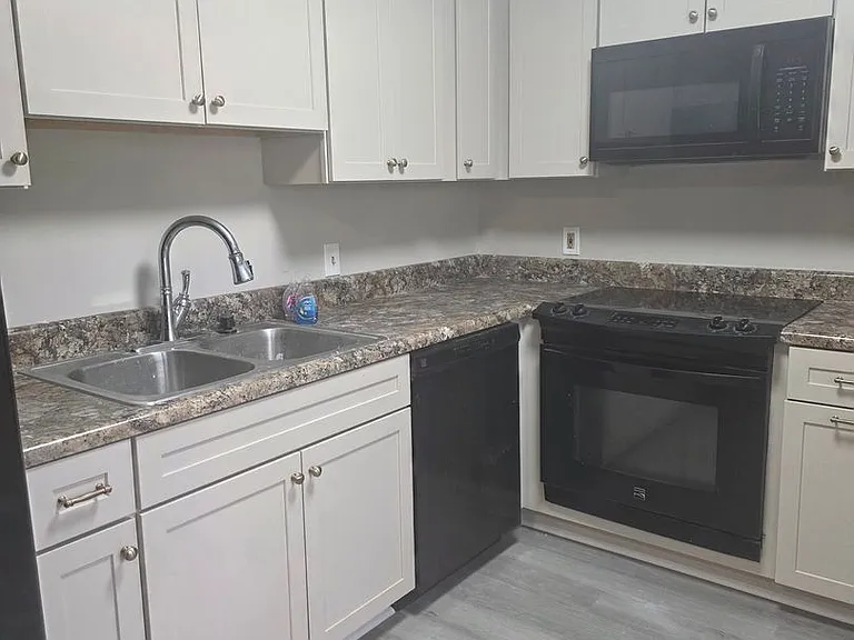 309 Westchester Rd — Photo 3