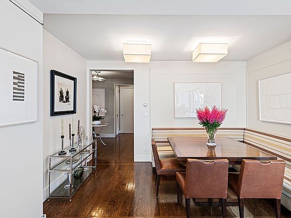 5th image of 117 E 57th St APT 21A