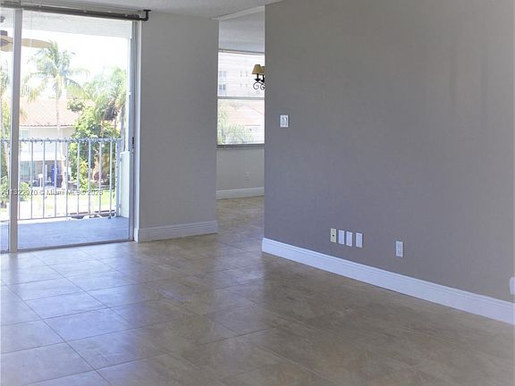 3rd image of 16565 NE 26th Ave APT 3F