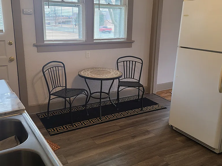 647 S Main St #2 — Photo 5