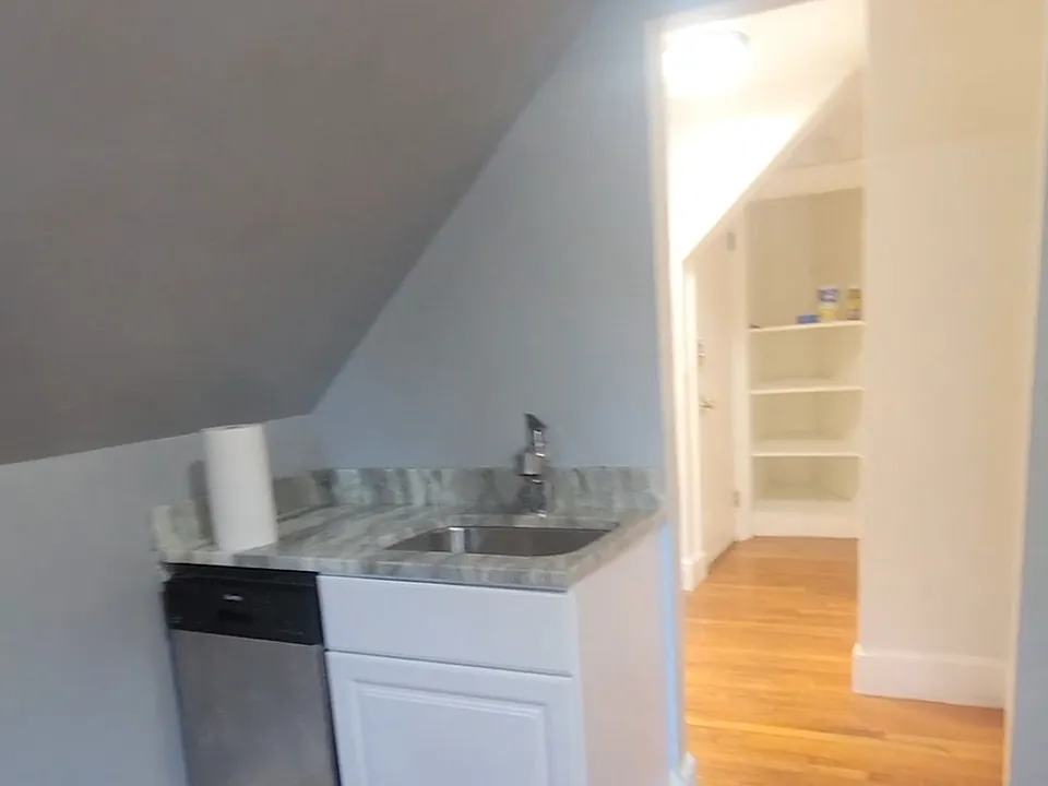 35 Bailey St #2