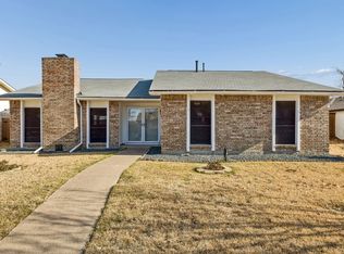 4208 Blackwillow Dr, Mesquite, TX 75150