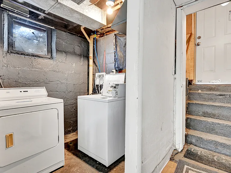 224 Crest St #1 — Photo 10
