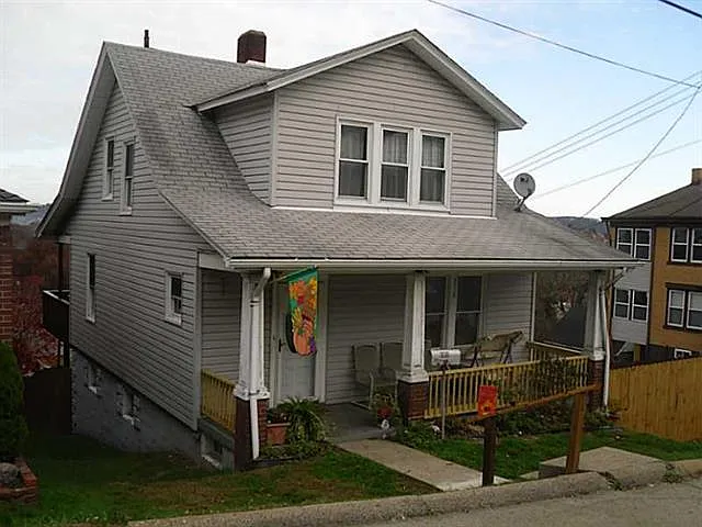 1001 Toman Ave photo 1