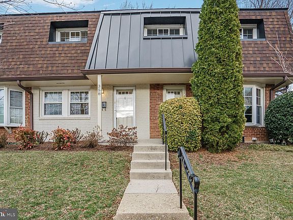 2nd image of 358 James St #382