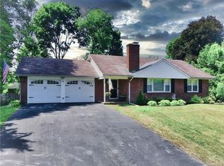 6 Sunrise Ter, New Windsor, NY 12553