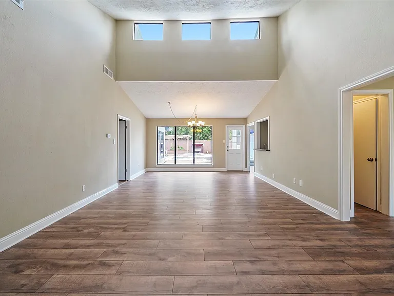 3602 Cobleskill Ct — Photo 13
