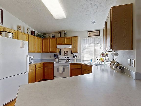 5th image of 1403 E Houghton Ct