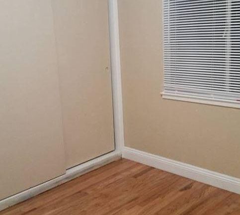 3rd image of 428 Kuehnis Dr