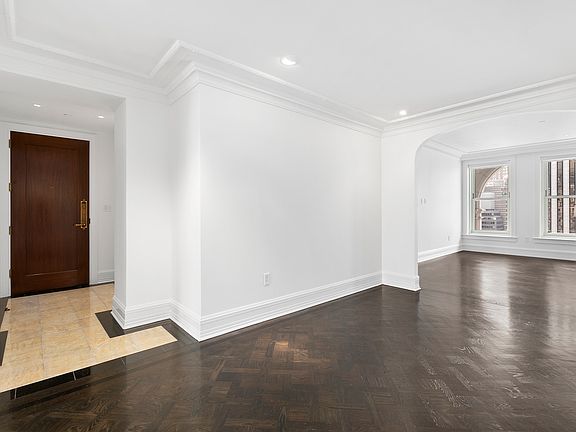 3rd image of 1 Central Park S #1613