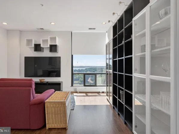 1011 Arlington Blvd #1112, Arlington, VA 22209
