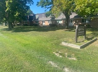 1606 Oakland St #B7, Saint Clair, MI