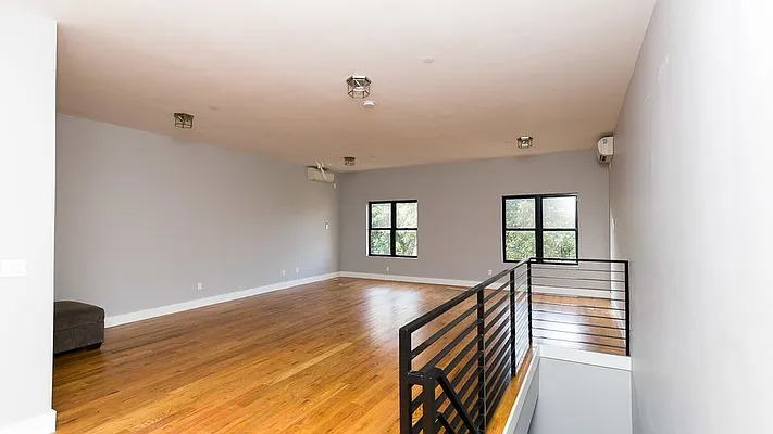 Rented by Nooklyn NYC LLC | media 8