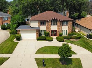 3320 Lakewood Ct, Glenview, IL 60026