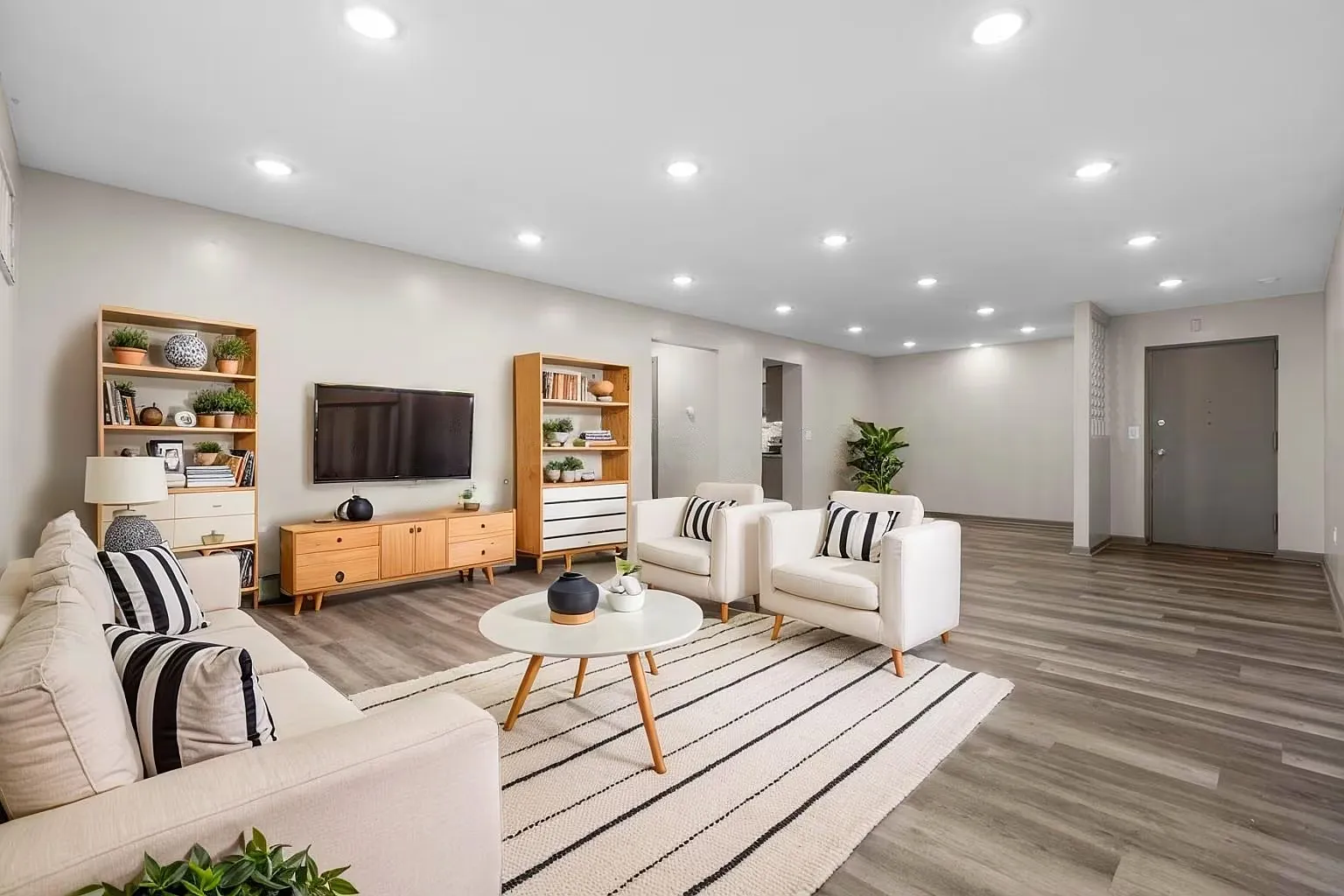 1 bed, 800 sqft, $1,550 — Photo 2