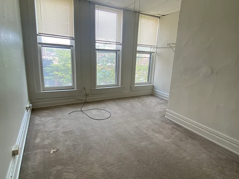 12 W Winter St #3 — Photo 2