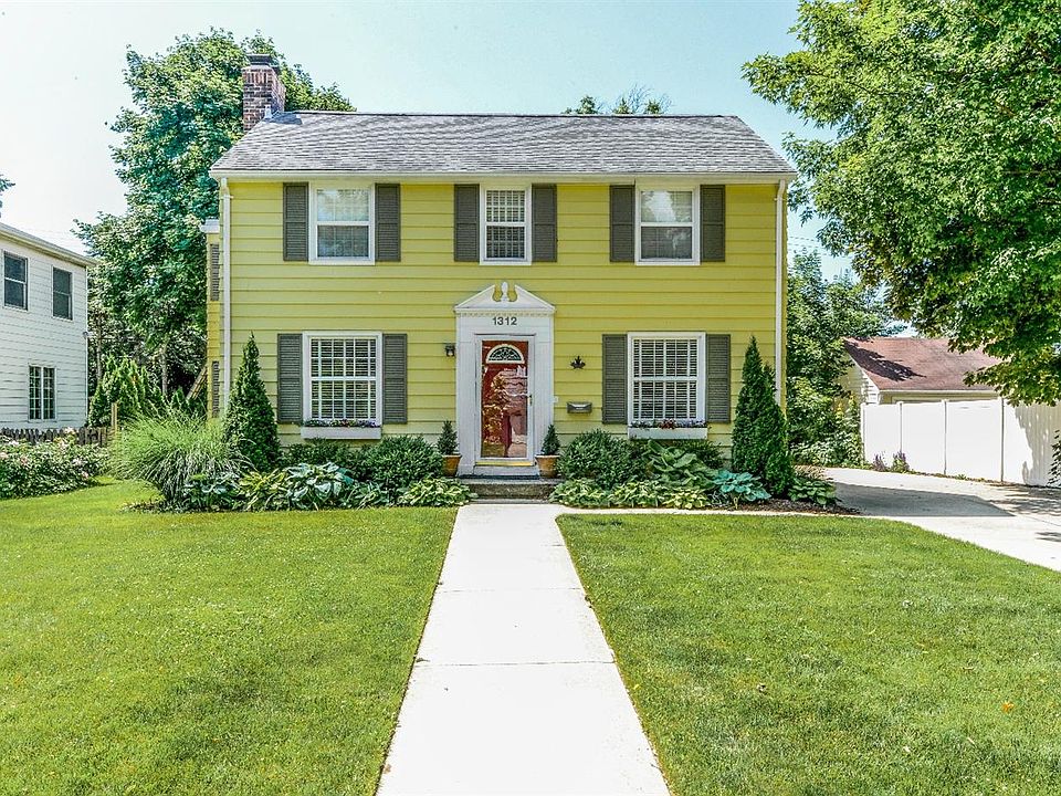 1st image of 1312 Iroquois Pl