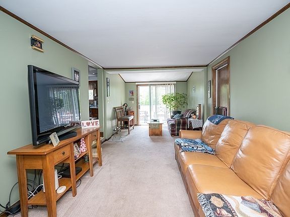 4th image of 14 Woodland Cir