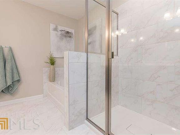 4th image of 674 Elm Bluff Way