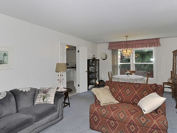 Living Room / Dining Room