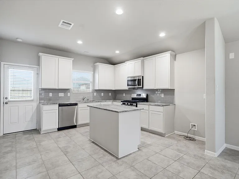 1436 Sundown Glen Ln — Photo 7