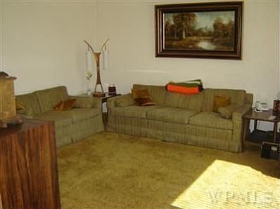 4th image of 131 Vineyard Ave