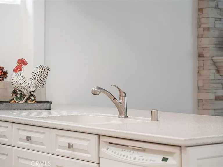 24382 Macedo Dr — Photo 18