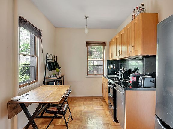 3rd image of 139 S 1st St APT 2