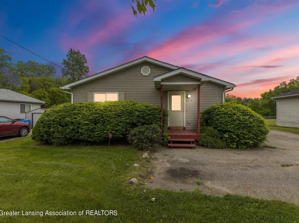4419 Aurelius Rd, Lansing, MI 48910