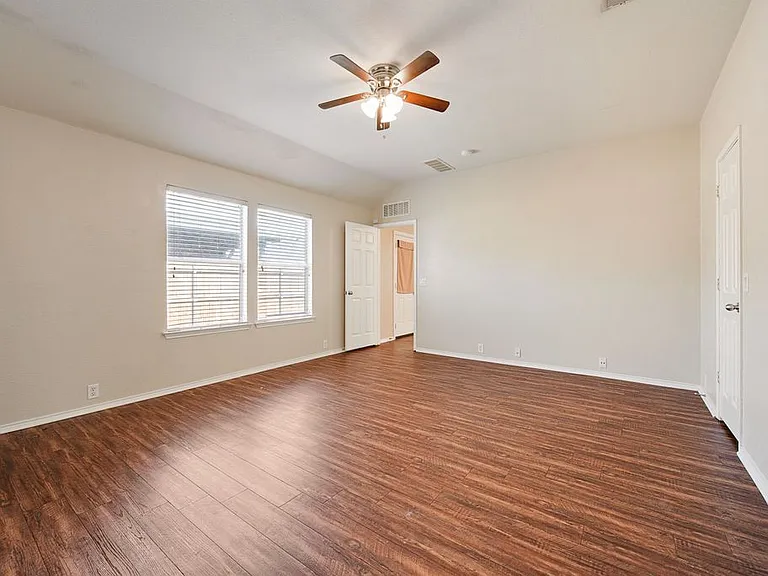 8420 Silverbell Ln — Photo 19