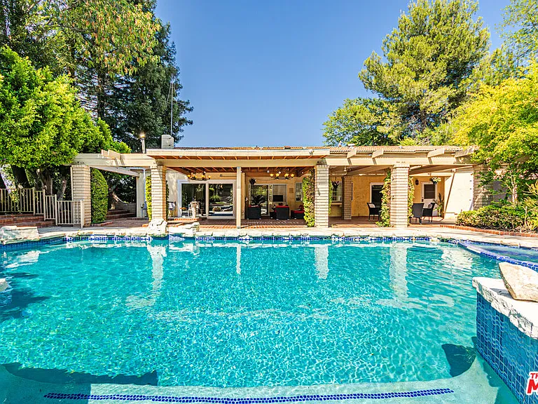 18022 Lake Encino Dr — Photo 33
