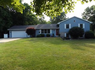 10333 Sprinkle Rd, Vicksburg, MI 49097