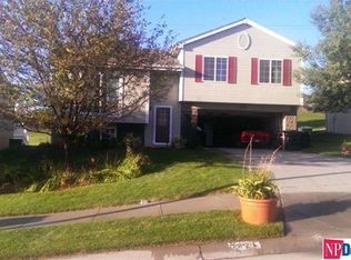7824 Howell St, Omaha, NE 68122