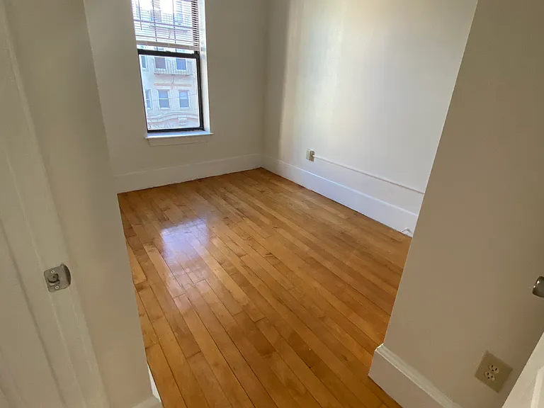 17 Hemenway St #2 — Photo 7