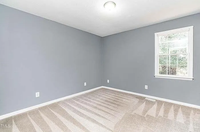 526 Mill St — Photo 8