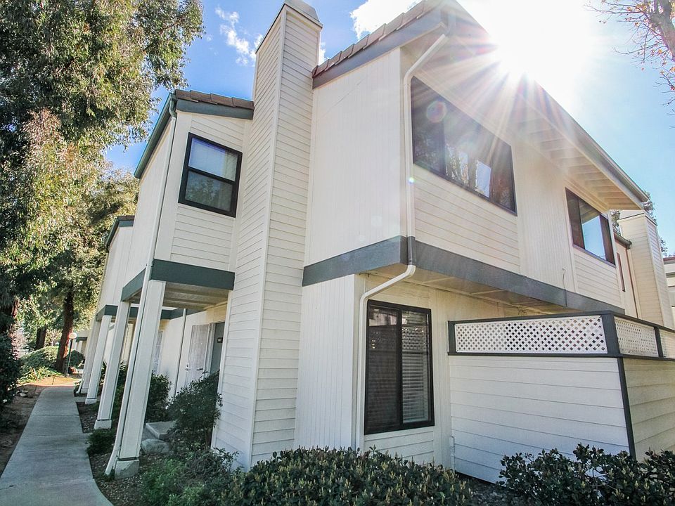 1st image of 10550 Sunland Blvd Unit 1