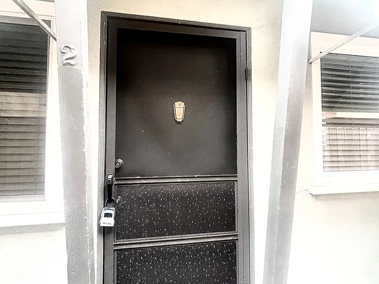 215 Avenida Granada — Photo 10