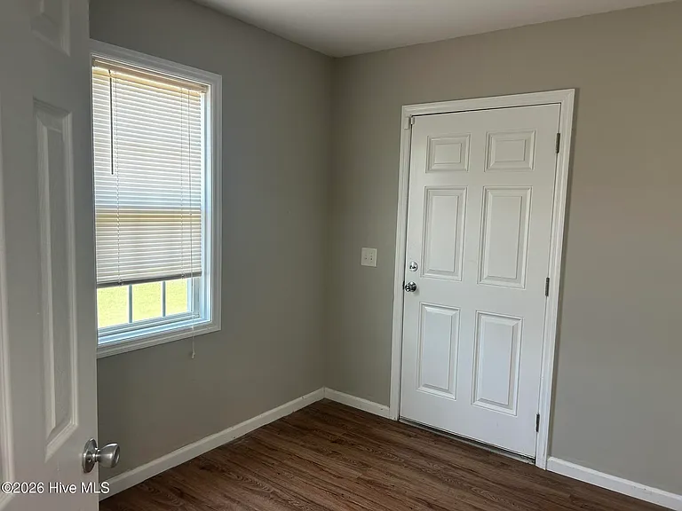 212 W Woodbine Ter — Photo 35