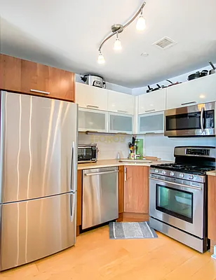 Rented by City Connections Realty | media 7