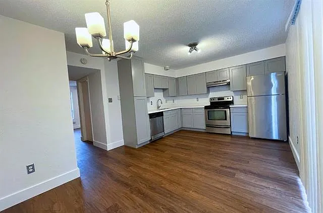 1617 Newport Pl #23 — Photo 3
