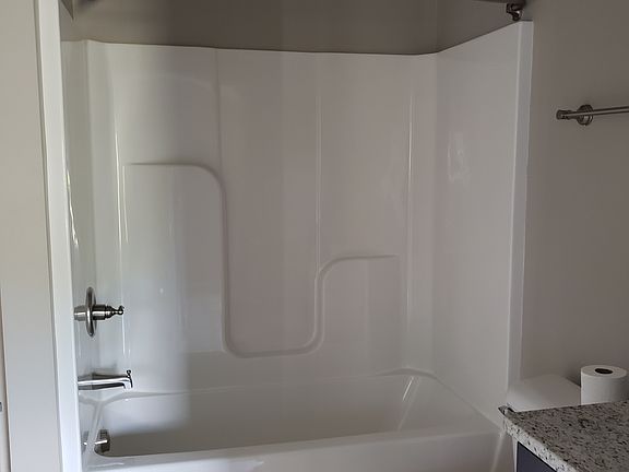 Main bathroom_10022019