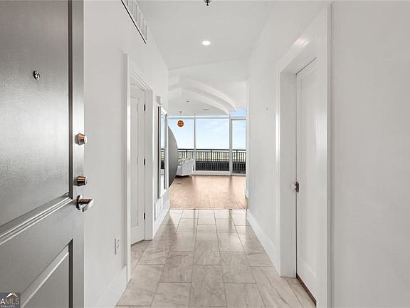 3rd image of 3338 Peachtree Rd NE APT 3501
