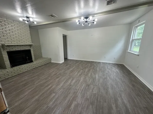 10816 Le Jean Dr, Midwest City, OK 73130